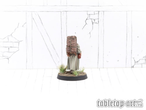 Townsfolk Miniatures - Nordic Woman With Baggage